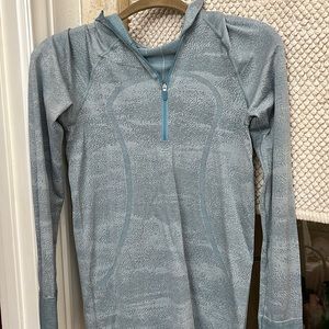 Lululemon swift stride with hood